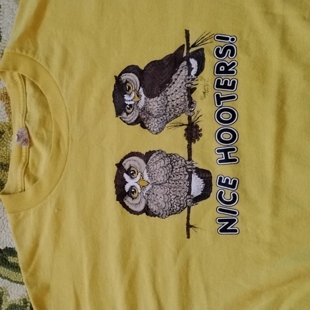 Men's Vintage Single Stitch Large Yellow Owl Nice Hooters Funny Shirt